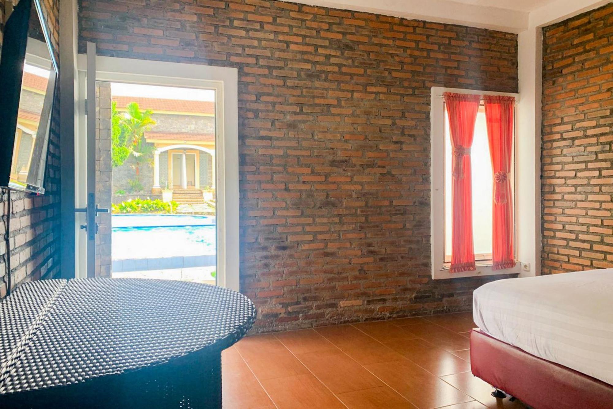 Urbanview Hotel Villa Q Gisting Bandjarnegeri Zewnętrze zdjęcie